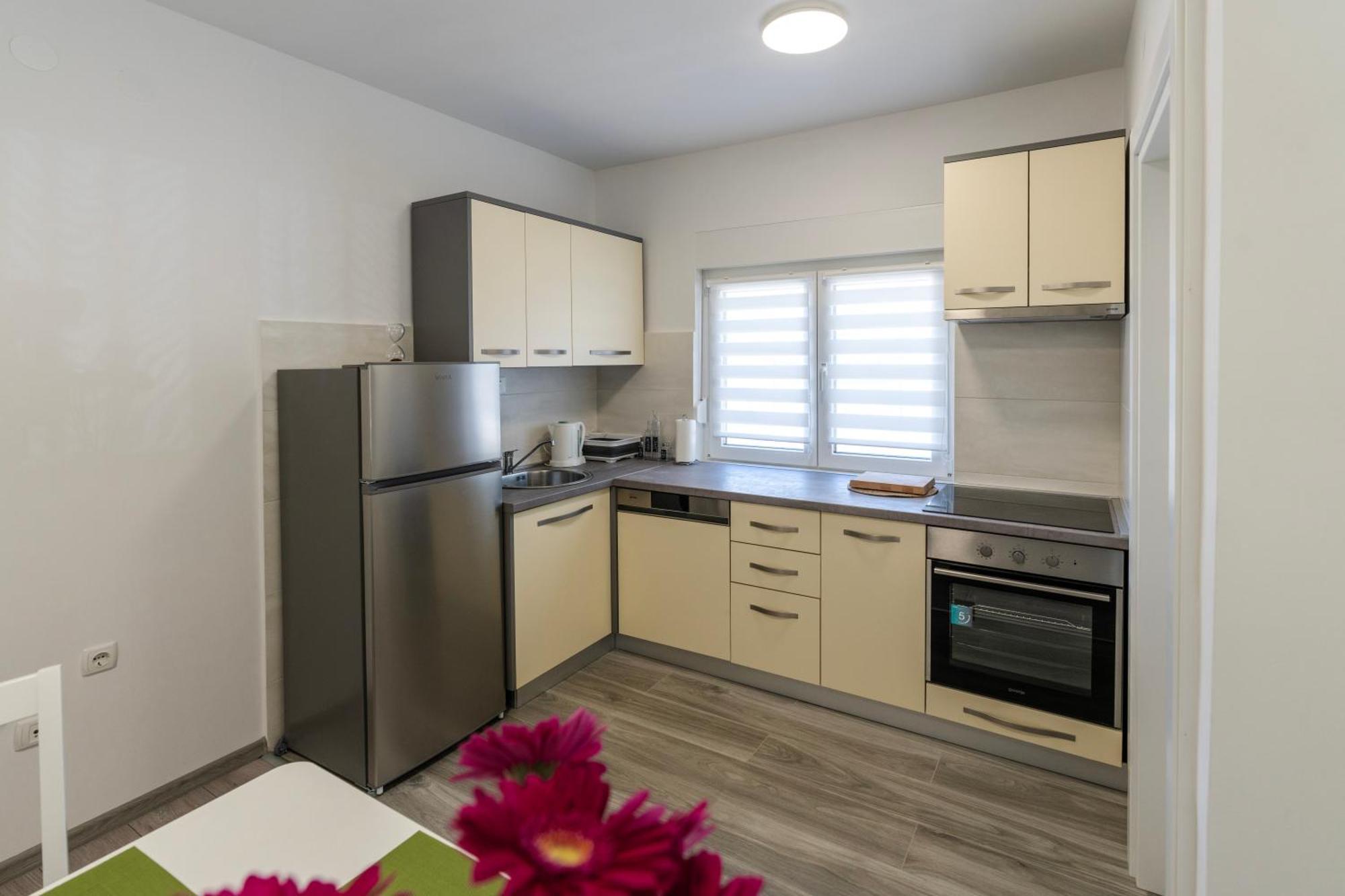 Appartement Lusi à Otočac Extérieur photo