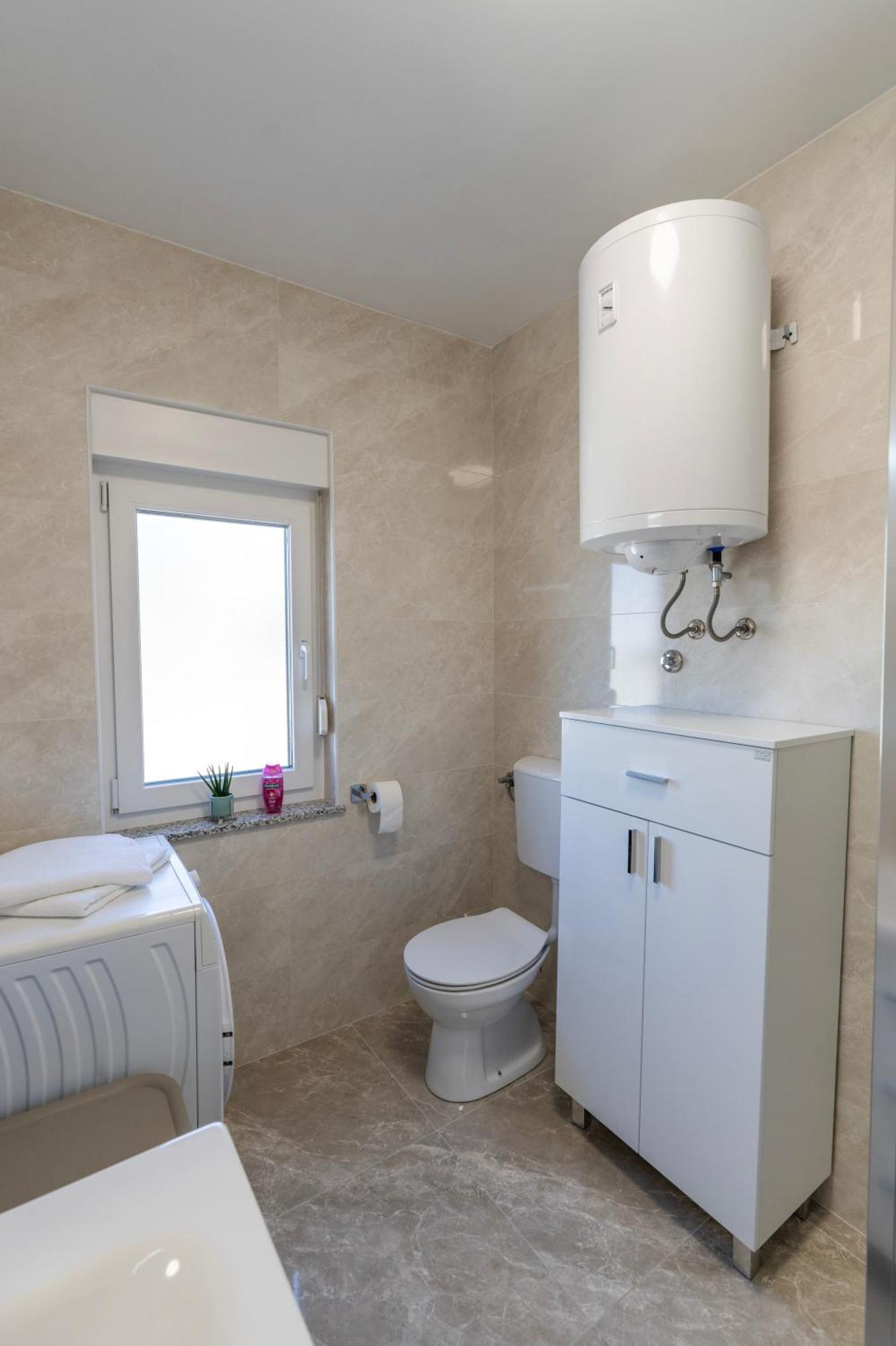 Appartement Lusi à Otočac Extérieur photo