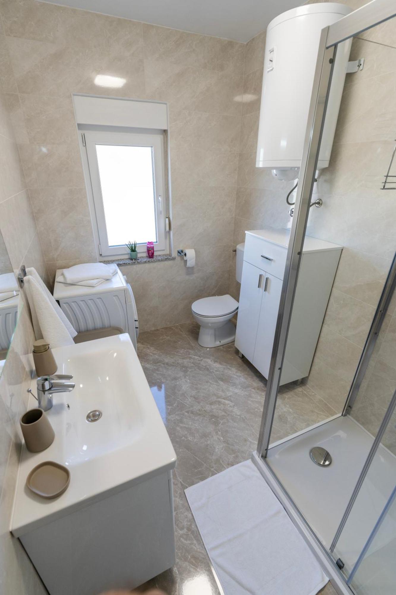 Appartement Lusi à Otočac Extérieur photo