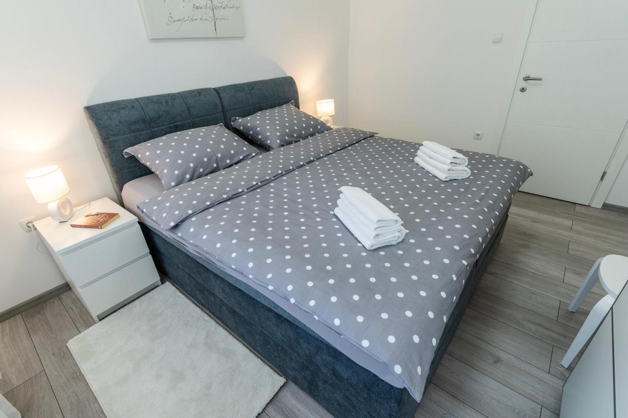 Appartement Lusi à Otočac Extérieur photo