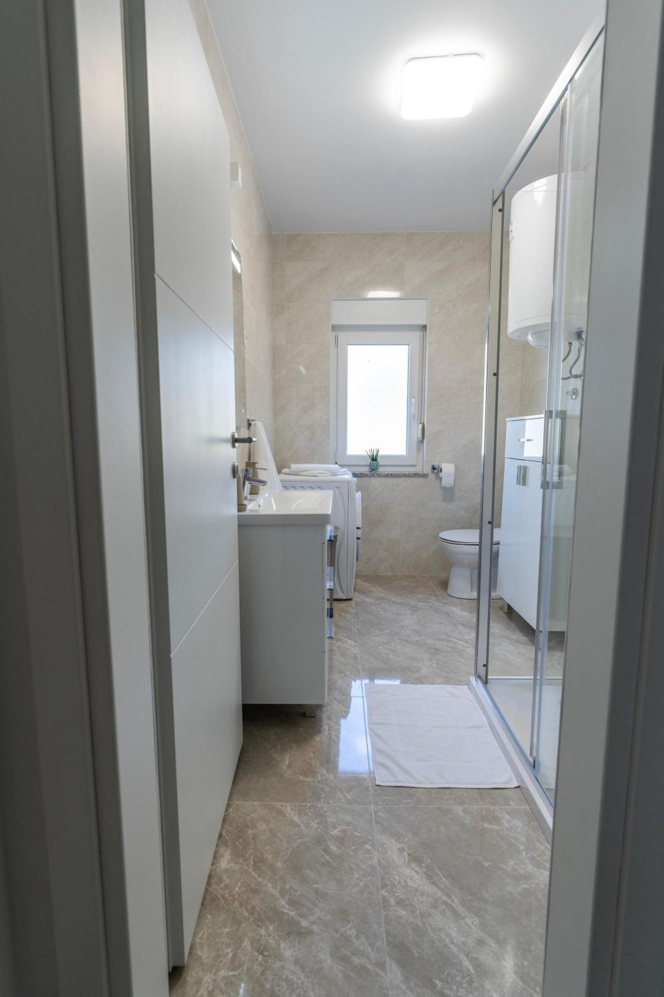 Appartement Lusi à Otočac Extérieur photo