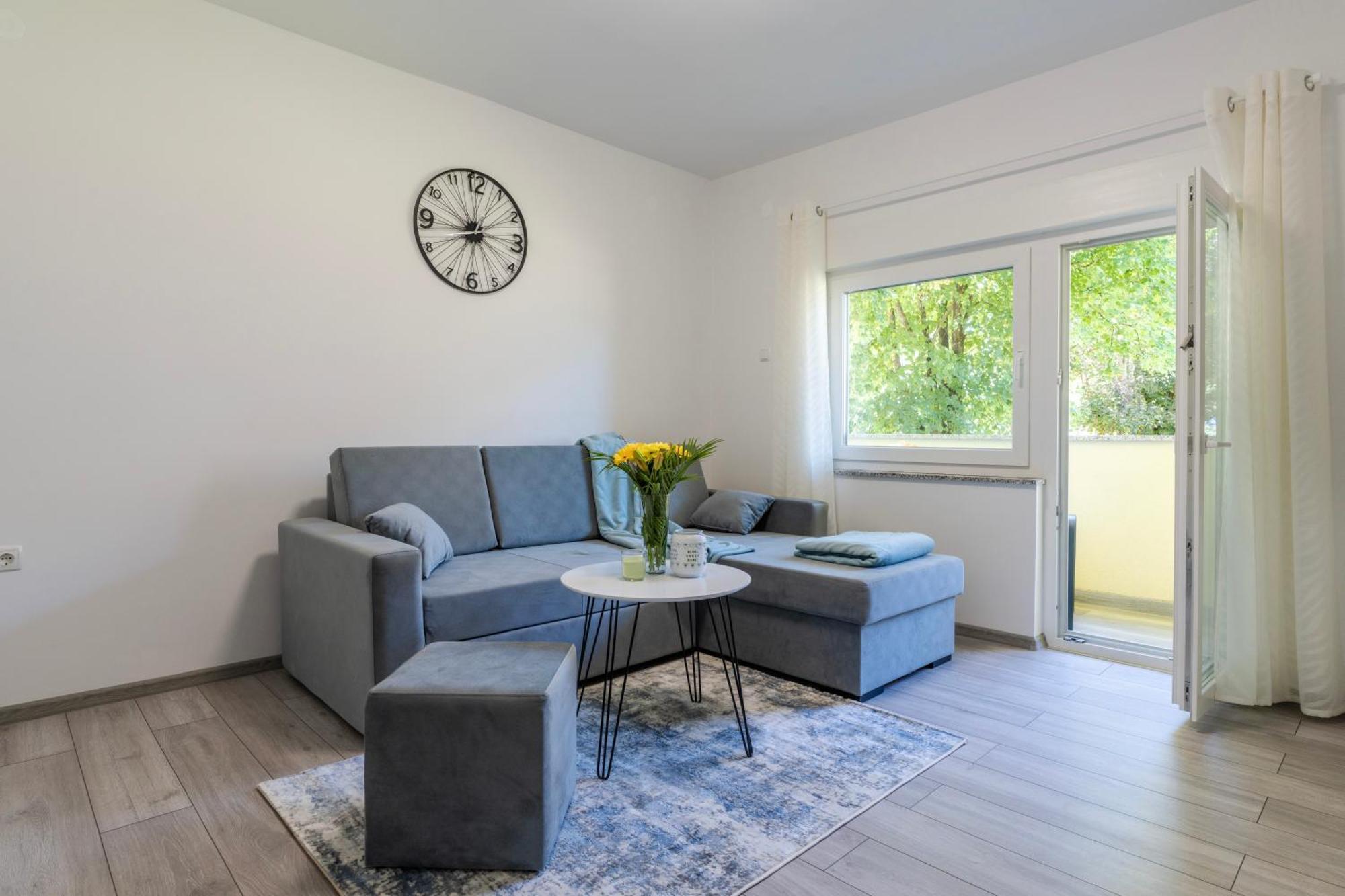 Appartement Lusi à Otočac Extérieur photo