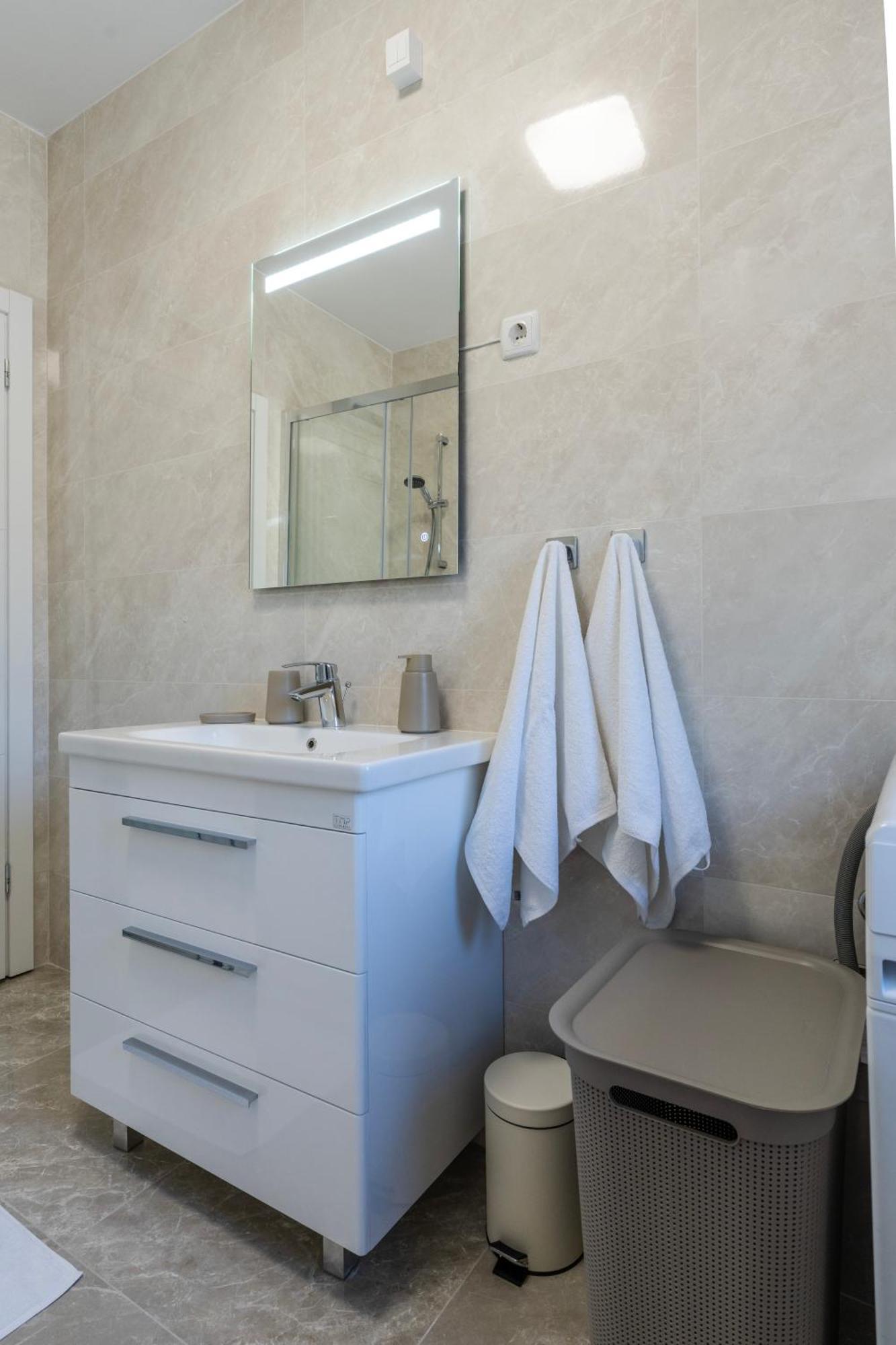 Appartement Lusi à Otočac Extérieur photo
