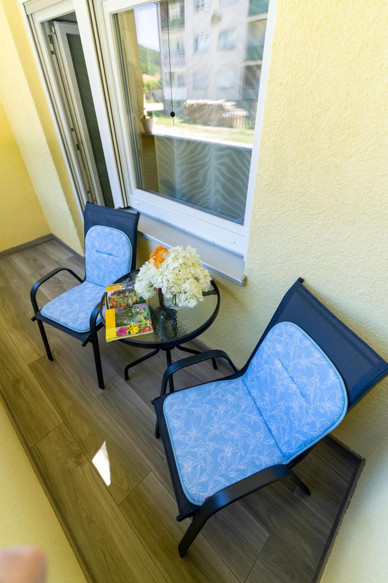 Appartement Lusi à Otočac Extérieur photo